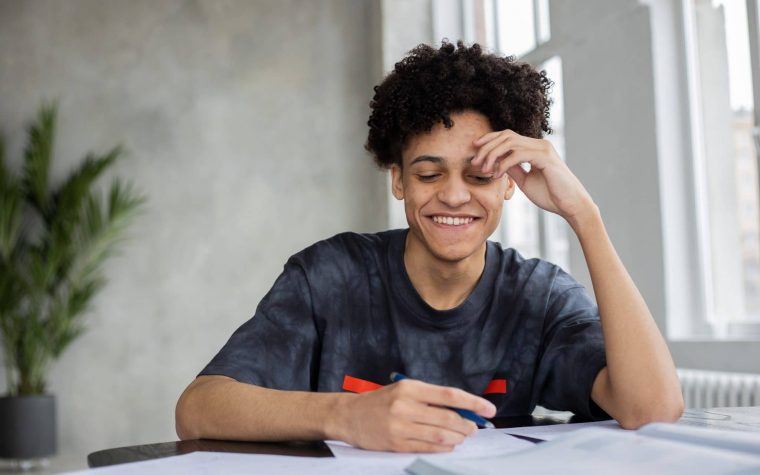 pexels-gabby-k-6238031